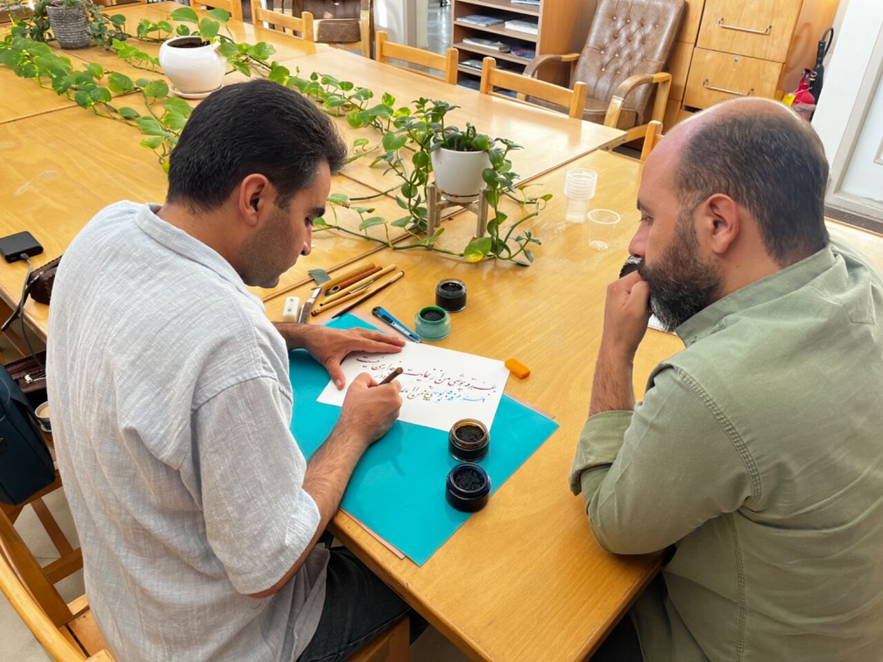 برگزاری کارگاه‌های هنری، مهارتی و آموزشی در کتابخانه فرهنگ زنجان