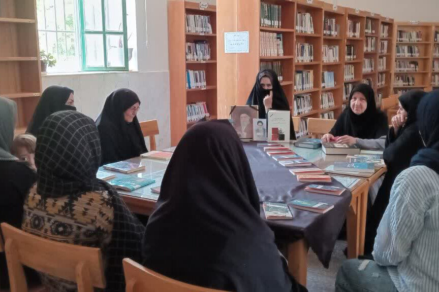 کتابخانههای عمومی استان مرکزی روایتگر اربعین حسینی شدند