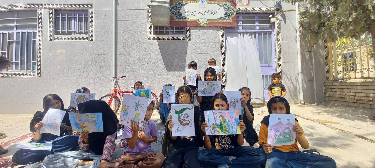 کودکان روستای قرهمصلی با «نامههایی به امام مهربانی» ارادت خود را به سیدالشهدا (ع) نشان دادند