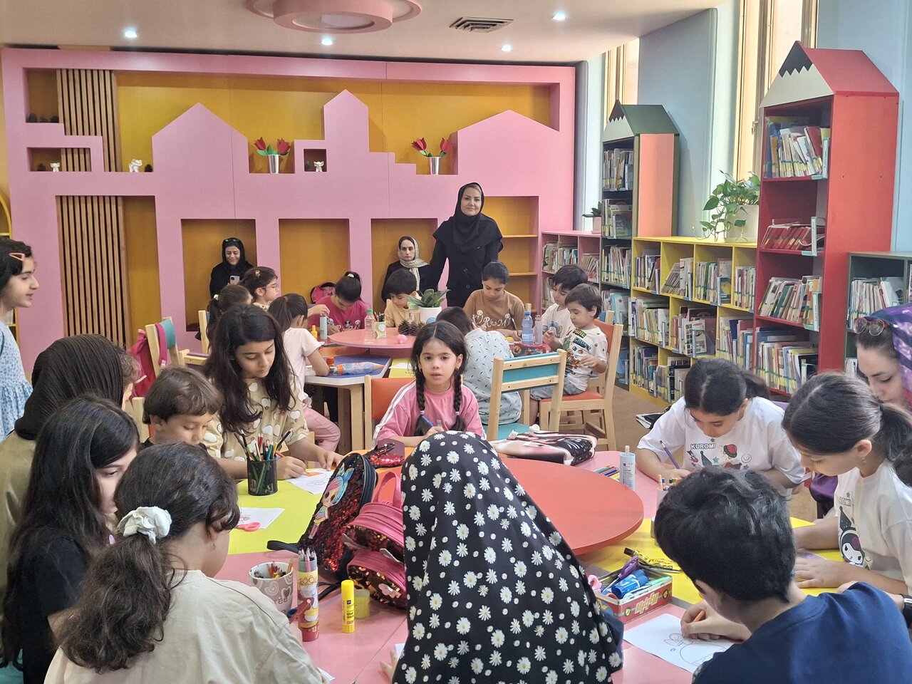 تابستانی با عطر کتاب برای کودکان در کتابخانه مرکزی ارومیه