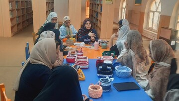 کارگاه آموزشی تریکوبافی