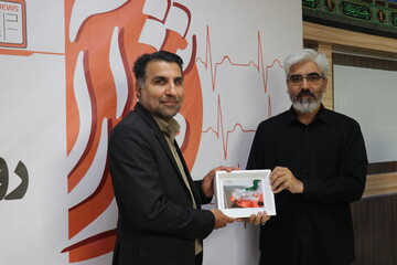 بازدید مدیر کل اداره کتابخانه‌های عمومی استان خراسان رضوی  از موسسه فرهنگی شهرآرا به مناسبت روز خبرنگار