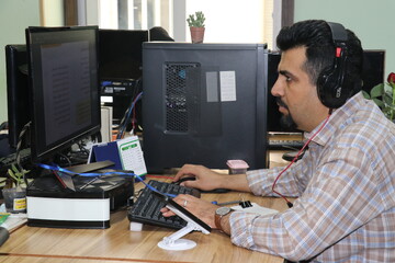 بازدید مدیر کل اداره کتابخانه‌های عمومی استان خراسان رضوی  از موسسه فرهنگی شهرآرا به مناسبت روز خبرنگار
