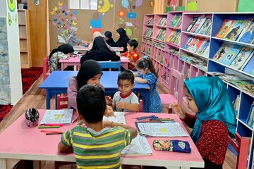 کودکان صفی‌آباد ارادت خود به امام مهربانی‌ها را با ساخت حرم رضوی به تصویر کشیدند