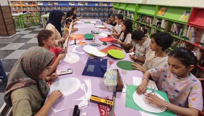 از قصهگویی تا کارگاههای آموزشی؛ تابستانی پرنشاط در کتابخانههای استان تهران