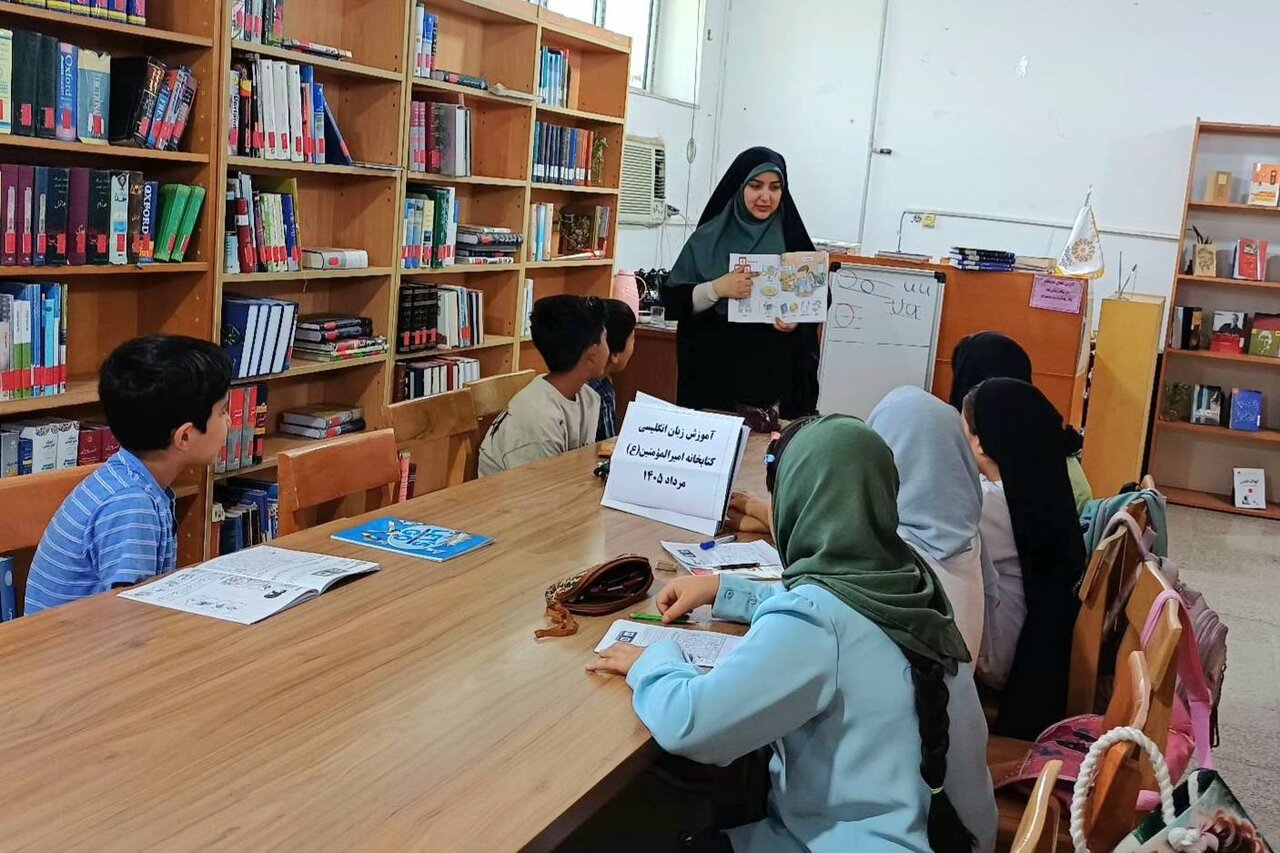 گامی تازه برای تقویت زبان انگلیسی کودکان در کتابخانه امیرالمؤمنین (ع) کلاله