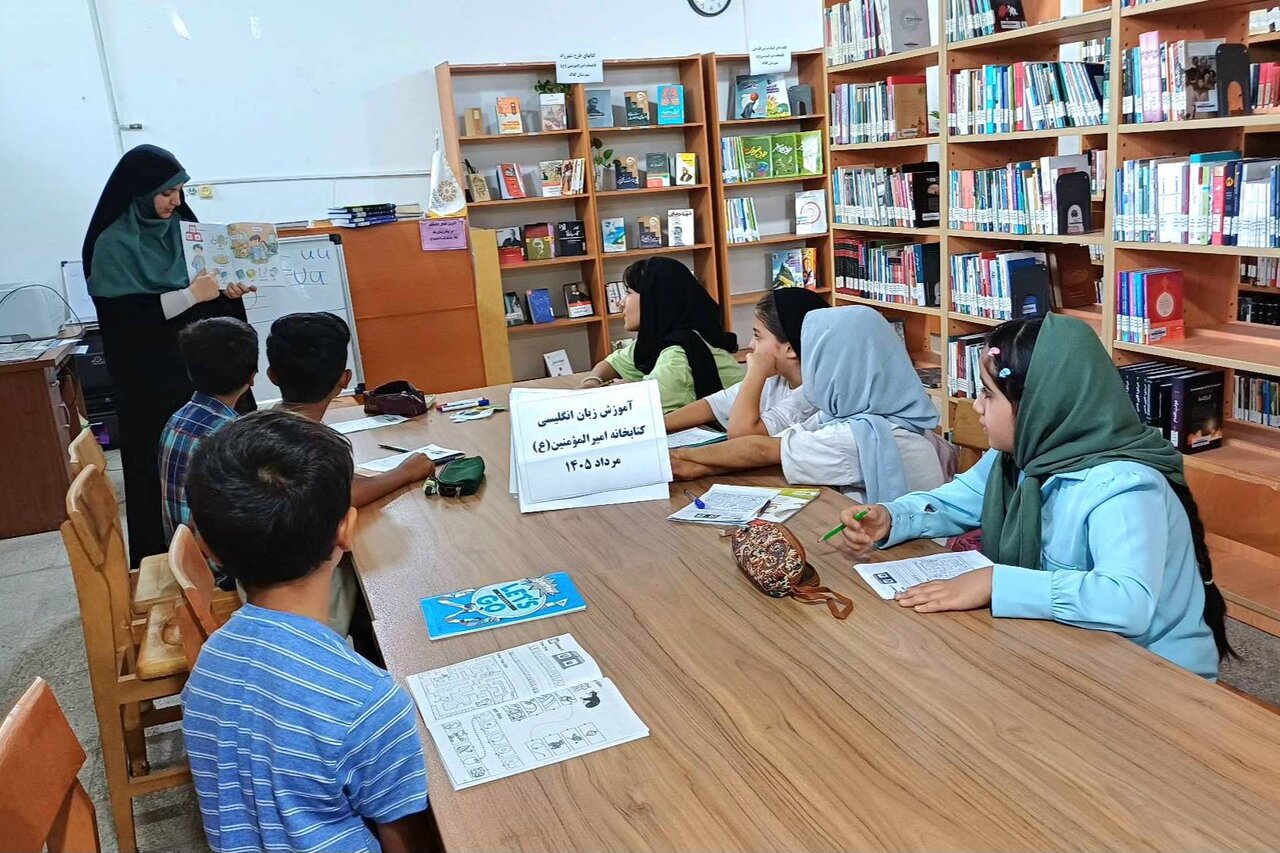 گامی تازه برای تقویت زبان انگلیسی کودکان در کتابخانه امیرالمؤمنین (ع) کلاله