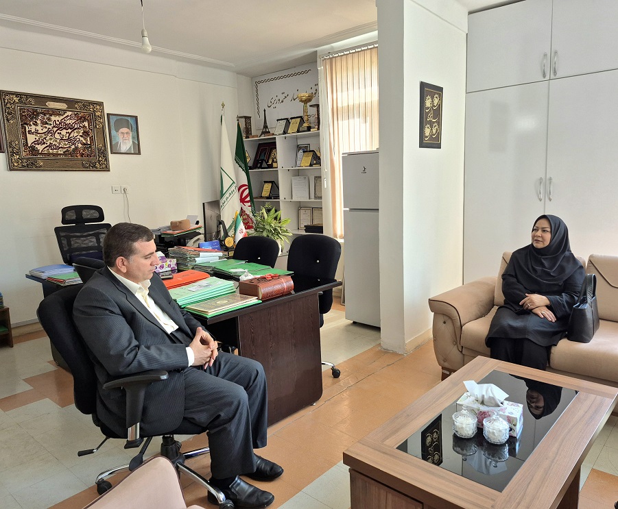 مدیرکل کتابخانههای عمومی کردستان با مدیر موقوفه ماهرخسار معتمد وزیری سنندج دیدار کرد