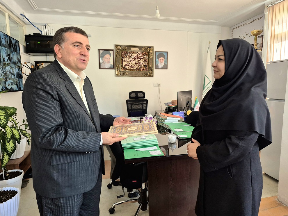 مدیرکل کتابخانه‌های عمومی کردستان با مدیر موقوفه ماهرخسار معتمد وزیری سنندج دیدار کرد