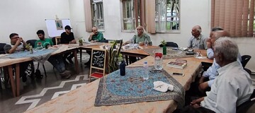 نشست سعدی خوانی در کتابخانه ورامین