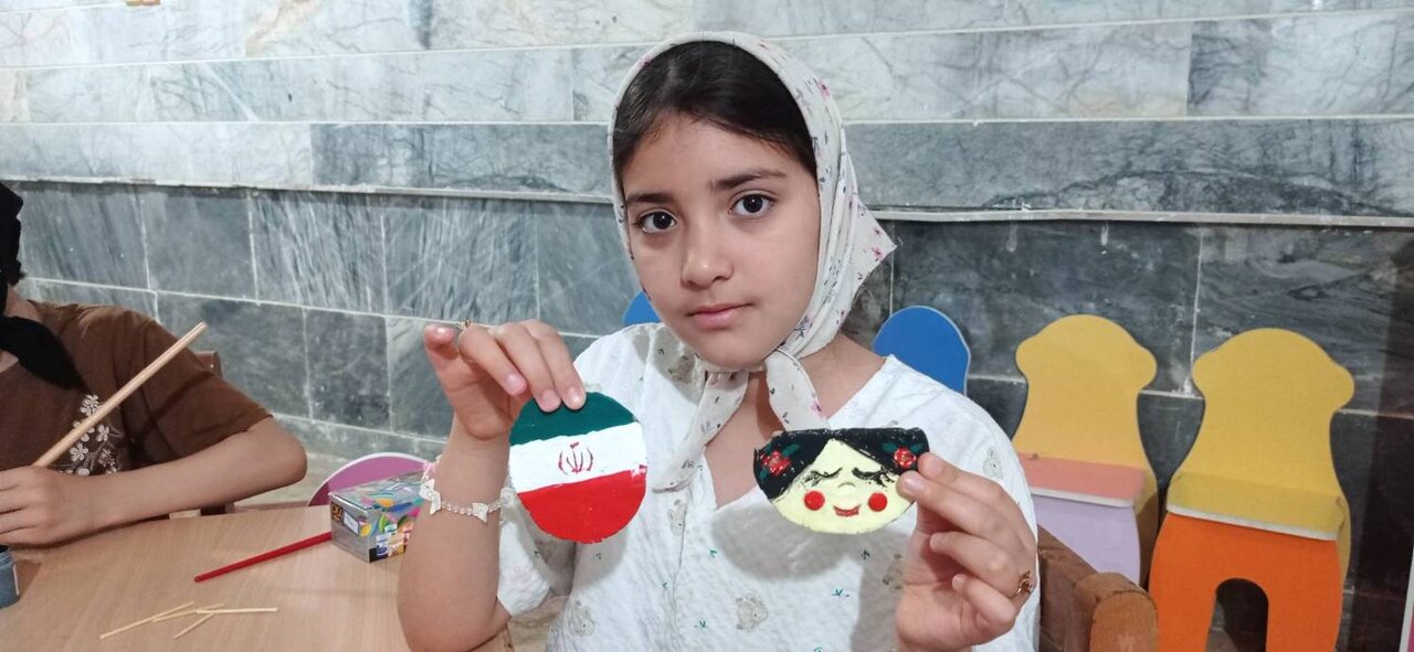 کارگاه آموزشی سفالگری در کتابخانه عمومی بعثت چهارباغ برگزار شد