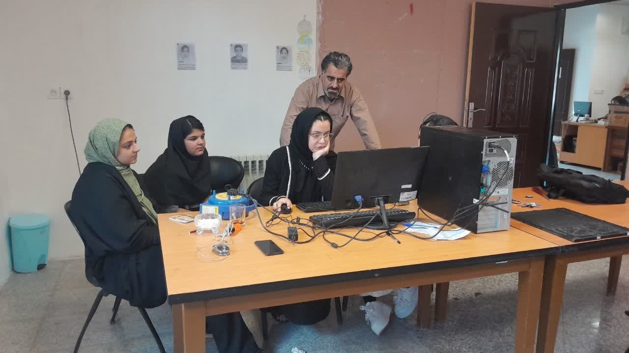 از کارگاه‌های ادبی تا آموزش کامپیوتر در کتابخانه‌های شهرستان پیشوا