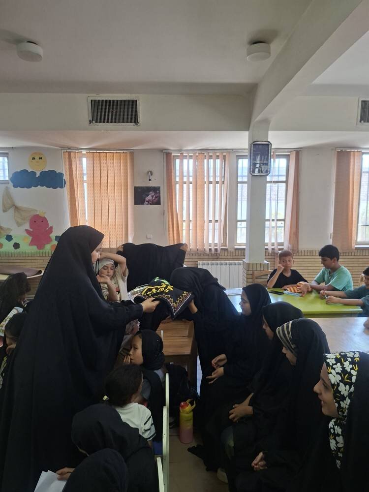 مراسم در سوگ خورشید خراسان در کتابخانه عمومی امام‌رضا (ع) برگزار شد