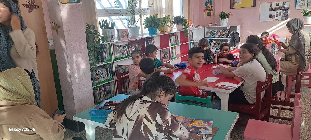 برگزاری کارگاه‌های آموزشی و برنامه‌های فرهنگی متنوع در کتابخانه امام رضا (ع) سنندج