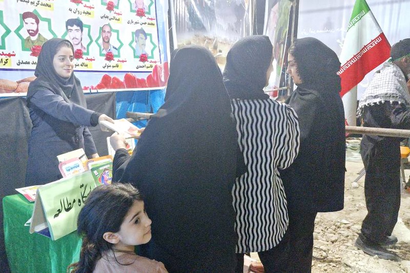 همقدم با زائران؛ موکب فرهنگی کتابخانههای دشتستان در پیادهروی بزرگ ولایت