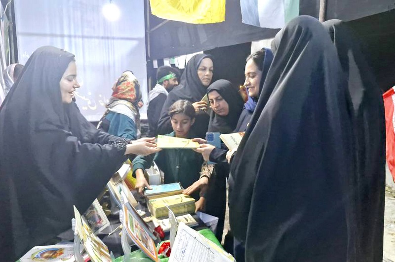 همقدم با زائران؛ موکب فرهنگی کتابخانههای دشتستان در پیادهروی بزرگ ولایت