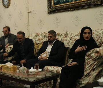 دیدار دبیرکل نهاد با خانواده شهید در استان  اردبیل