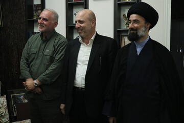 دیدار دبیرکل نهاد با خانواده شهید در استان استان اردبیل
