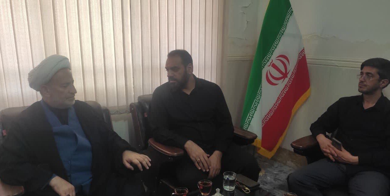 دیدار مدیرکل کتابخانه‌های عمومی استان اصفهان با نماینده مردم فریدن، فریدونشهر، چادگان و بویین میاندشت