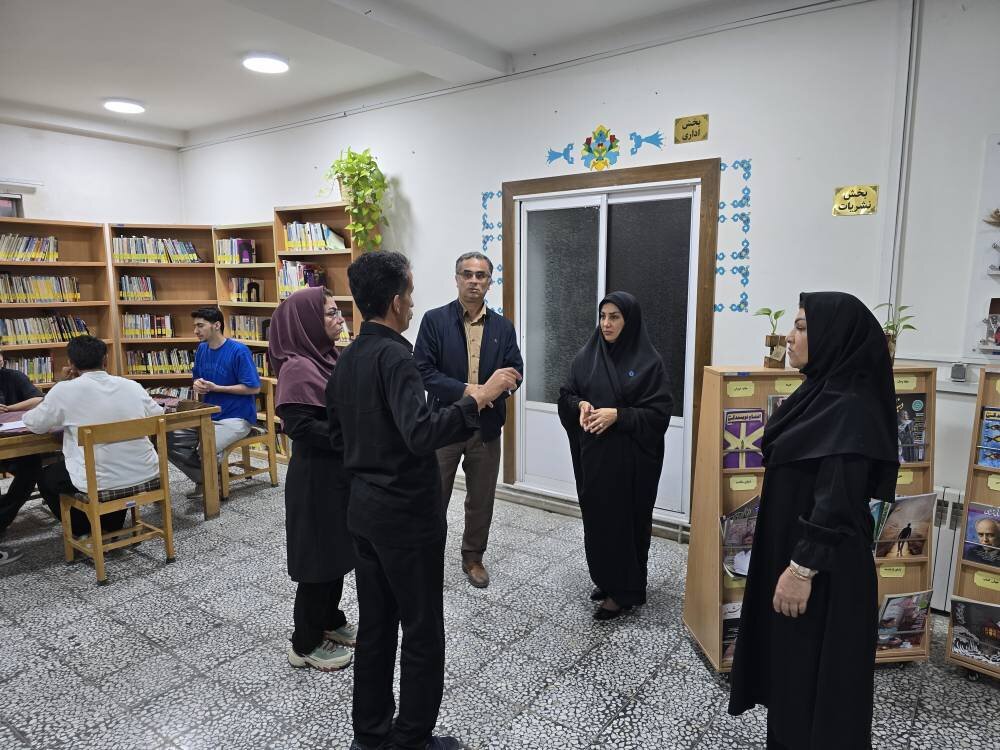 فلاح کردآبادی از کتابخانه باقرالعلوم(ع) شهرستان نکا بازدید کرد