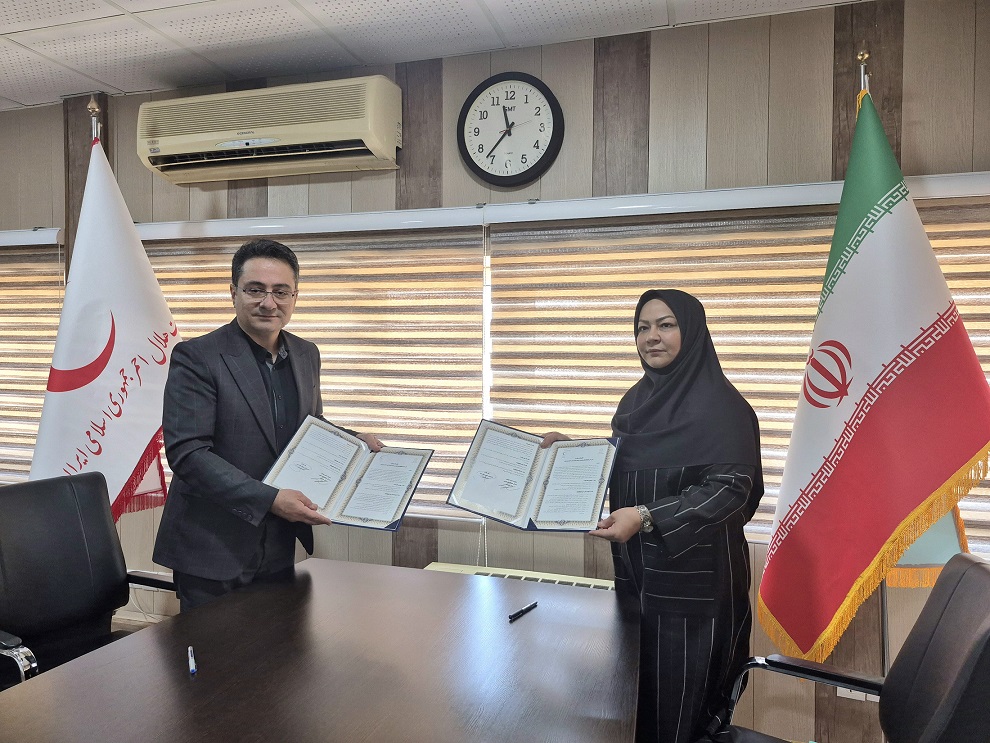 امضای تفاهمنامه همکاری «ادارهکل کتابخانههای عمومی» و «جمعیت هلال احمر» کردستان
