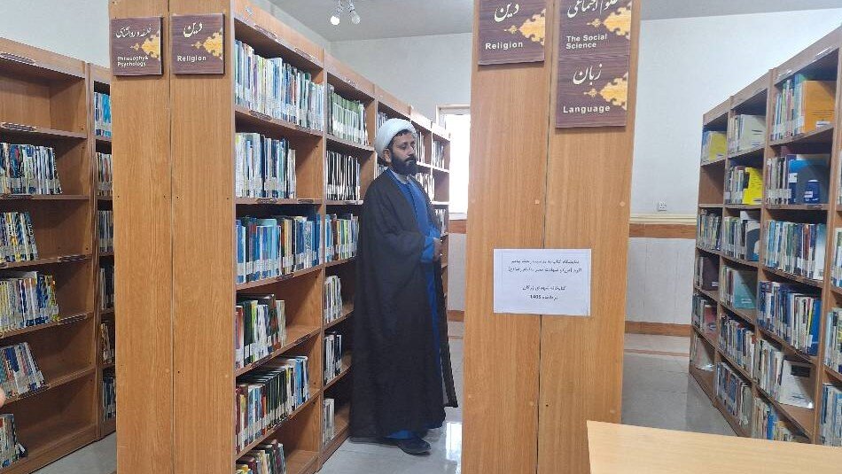 بازدید سرپرست ادارهکل کتابخانههای عمومی استان خوزستان از کتابخانههای «شهدای اهواز» و «شهدای زرگان»