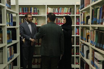 بازدید دبیرکل نهاد از کتابخانه مرکزی اردبیل