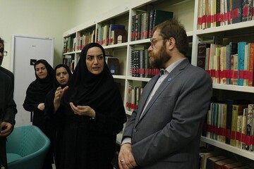 بازدید دبیرکل نهاد از کتابخانه مرکزی اردبیل