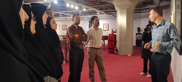 بازدید کتابداران کتابخانه های عمومی شهر تهران از کتابخانه ملی ایران