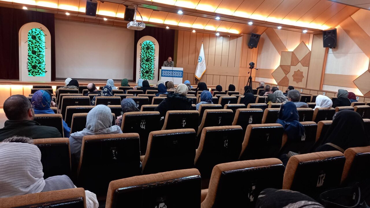 برگزاری مجموعهای از نشستهای ادبی، آموزشی و خانوادهمحور در کتابخانه سهروردی زنجان