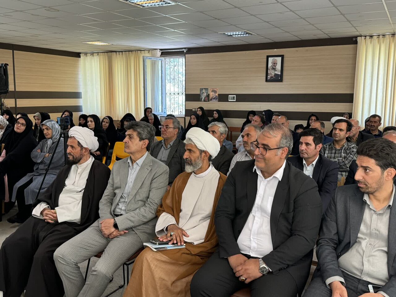 برگزاری آیین گرامیداشت روز آشتیان و یادمان استاد عباس اقبال آشتیانی