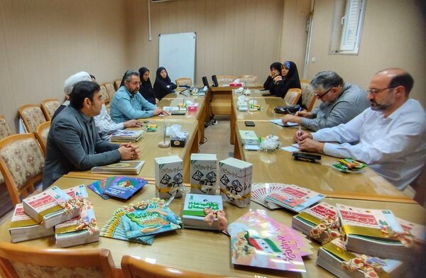 تأمین ۷۴۶ نسخه کتاب برای پویش «از ایران بخوان» در قم