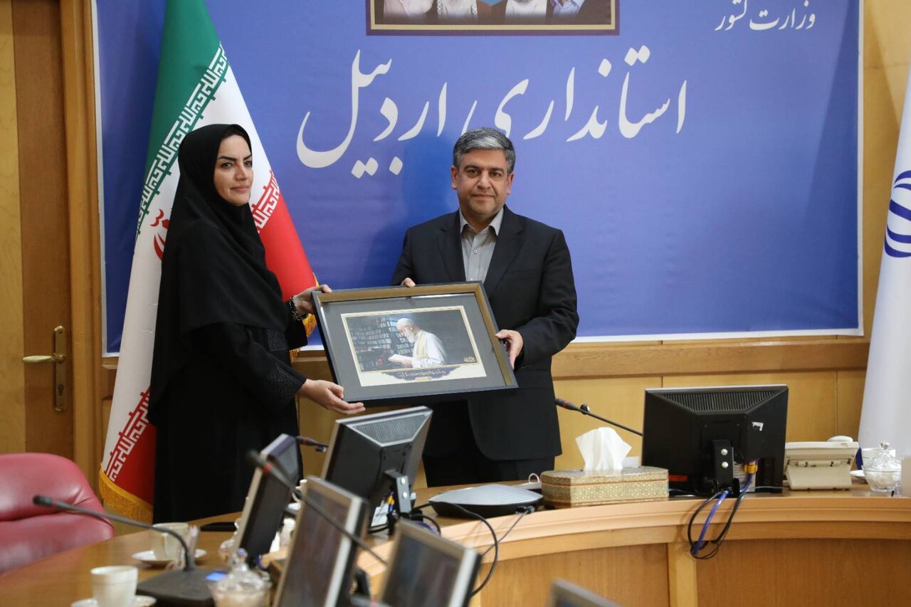 بازطراحی کتابخانهها متناسب با نیازهای روز جامعه ضروری است/ وضعیت مناسب استان اردبیل از نظر تعداد کتاب و کتابخانه