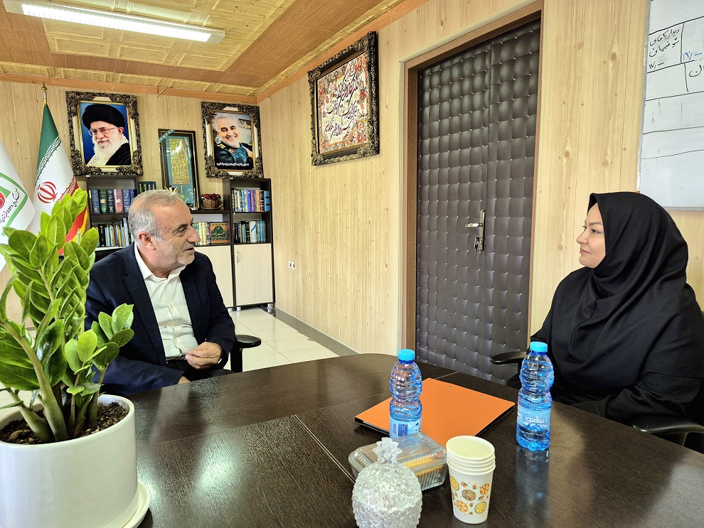 مدیرکل کتابخانه‌های عمومی کردستان با فرماندار قروه دیدار کرد