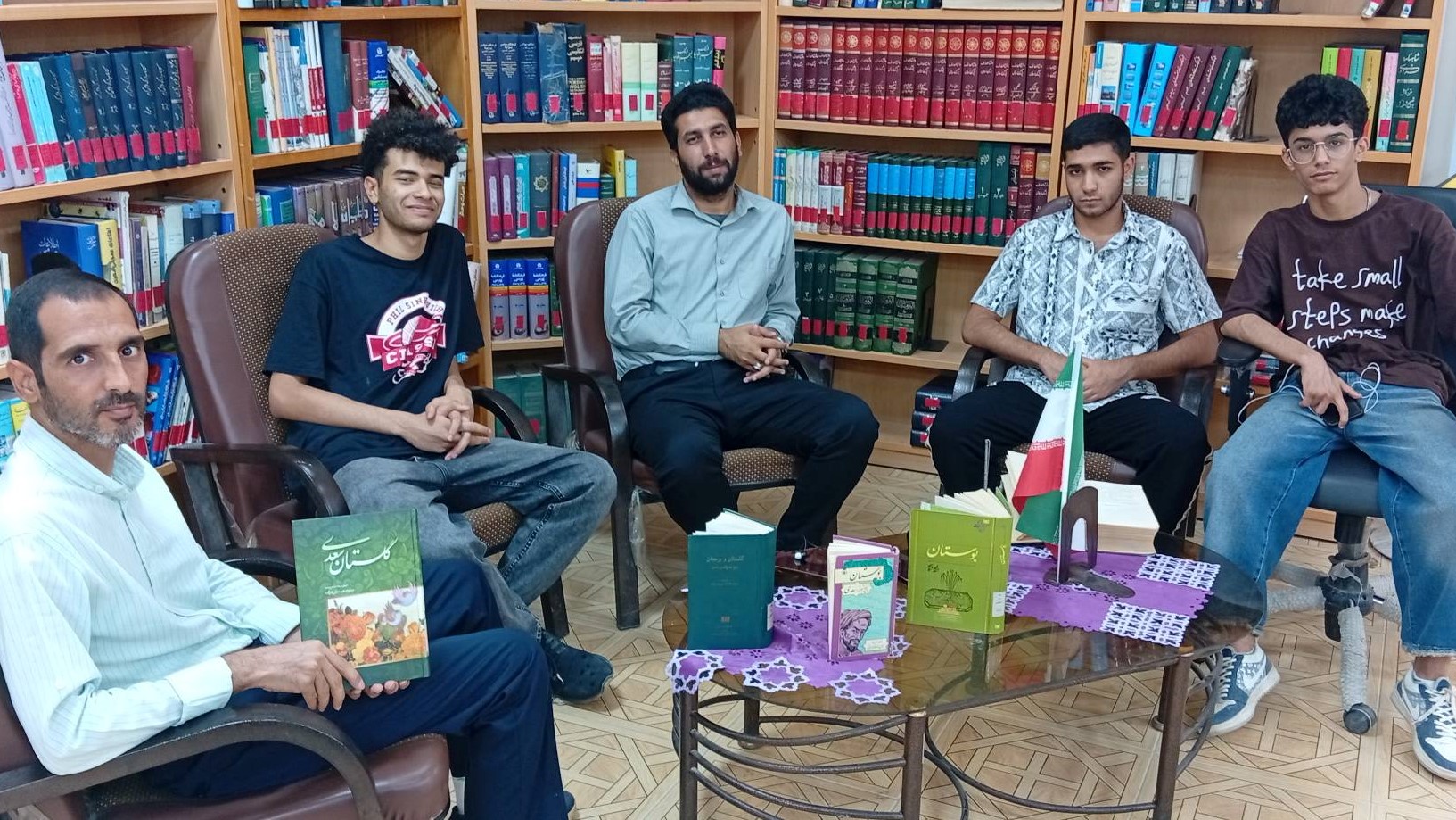 برگزاری دومین نشست محفل ادبی «شمیم سخن» در کتابخانه عمومی ولیعصر (عج) آبادان
