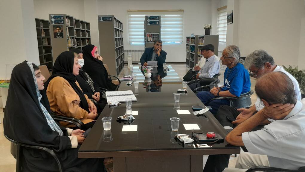 برگزاری نشست نقد و بررسی کتاب «امام رضا (ع) و ایران» در کتابخانه عمومی برادران لُر نوشهر