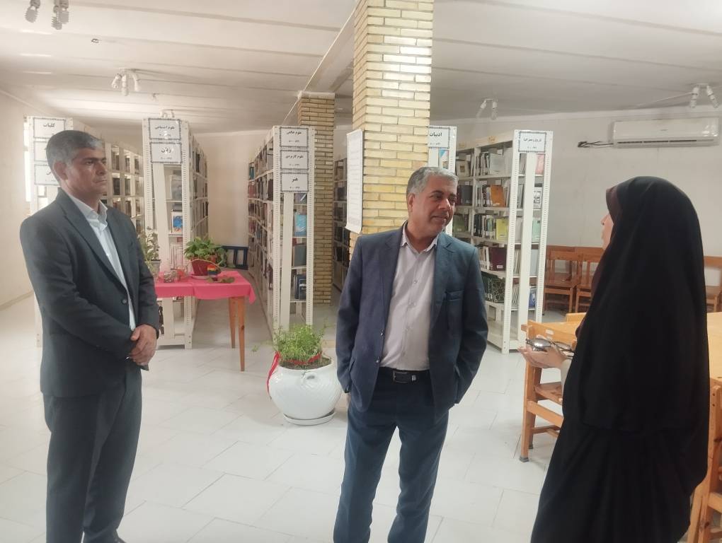 از توسعه کتابخانهها تا حمایت از نویسندگان بومی؛ تأکید بر مشارکت خیرین و مسئولیت اجتماعی صنایع