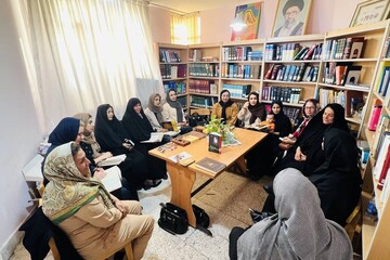 کتابخانه عمومی  استاد احمد آرام