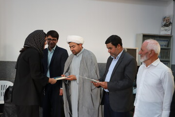 "لیگ کتاب بازی" در روستای اسفدآباد شهرستان ابرکوه برگزار شد
