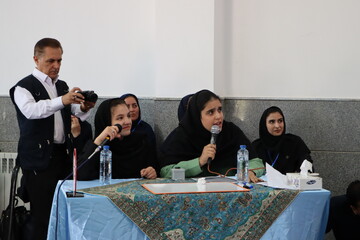 "لیگ کتاب بازی" در روستای اسفدآباد شهرستان ابرکوه برگزار شد