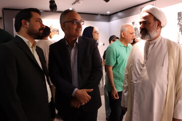 نمایشگاه مستندنگاری «محرّم در فرهنگ مردم یزد» در نگارخانه کتابخانه مرکزی یزد افتتاح شد