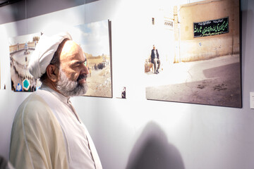 نمایشگاه مستندنگاری «محرّم در فرهنگ مردم یزد» در نگارخانه کتابخانه مرکزی یزد افتتاح شد