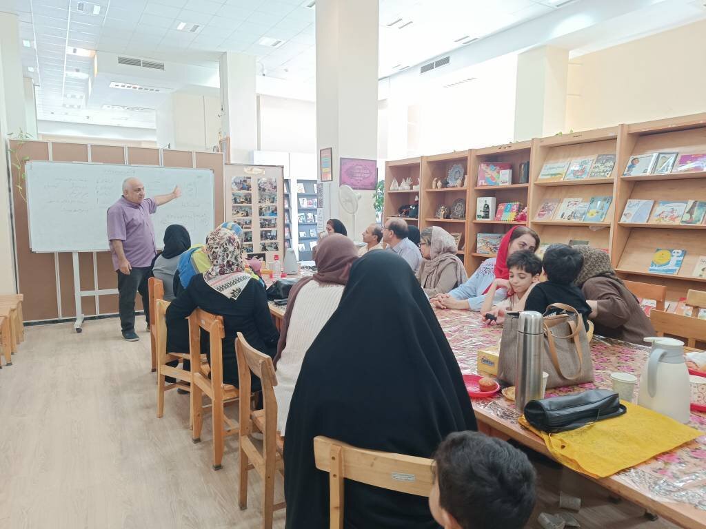 پیوند کتاب، آموزش و مهارت در برنامههای فرهنگی کتابخانههای عمومی کرمانشاه