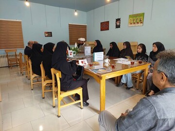 نقد و بررسی کتاب در سلسله نشست‌های شریان کتاب