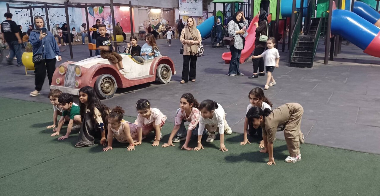 برنامه قصه‌گویی، بازی و ورزش در پارک المپیک جویبار برگزار شد