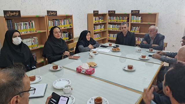 جلسه انجمن کتابخانههای عمومی شهمیرزاد برگزار شد/ رونمایی از سه عنوان کتاب