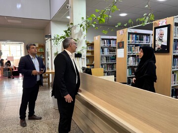 بازدید مدیرکل کتابخانه‌های عمومی استان یزد از کتابخانه‌های شهرستان ابرکوه