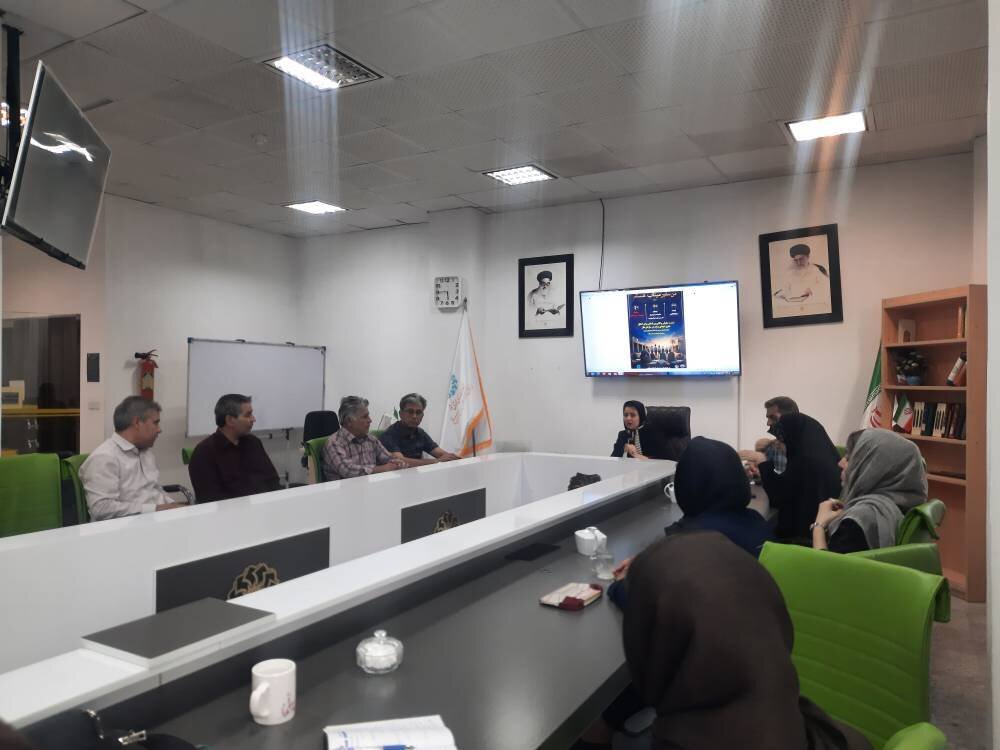 بررسی ابعاد حقوقی جنایات جنگی و حمایت از غیرنظامیان در کتابخانه مرکزی بجنورد
