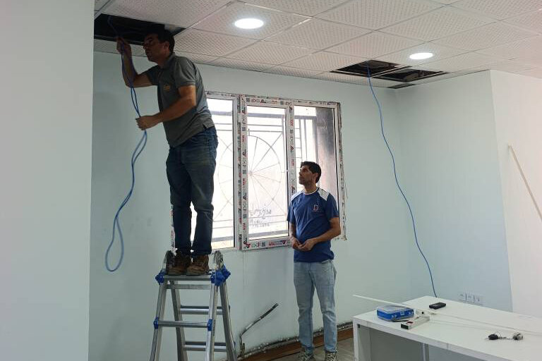 آماده‌سازی کتابخانه شهید مومنی ارمو برای بازگشت به چرخه خدمت‌رسانی