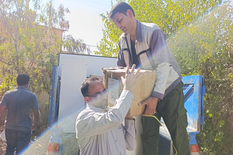 آماده‌سازی کتابخانه شهید مومنی ارمو برای بازگشت به چرخه خدمت‌رسانی